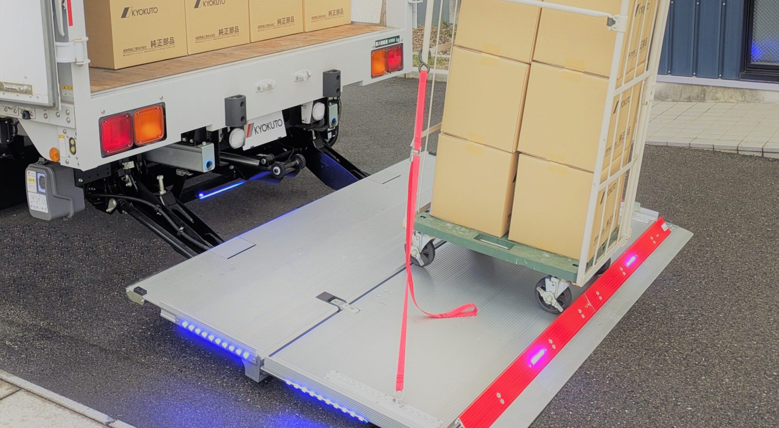 「パワーゲート®」(G型 / CG型 / V800tilt)向けに「荷物固縛装置」オプションを新設定!